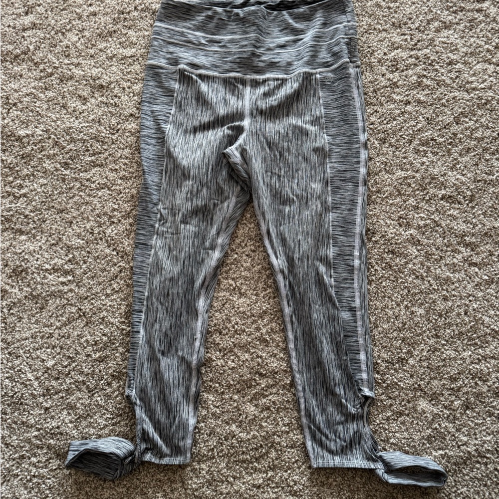 Maaji Gray Wrap Cropped Leggings